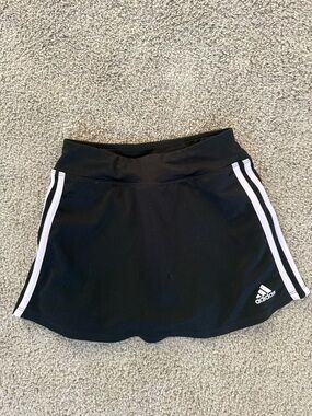 Adidas girls skort, black w pink stripes, size small